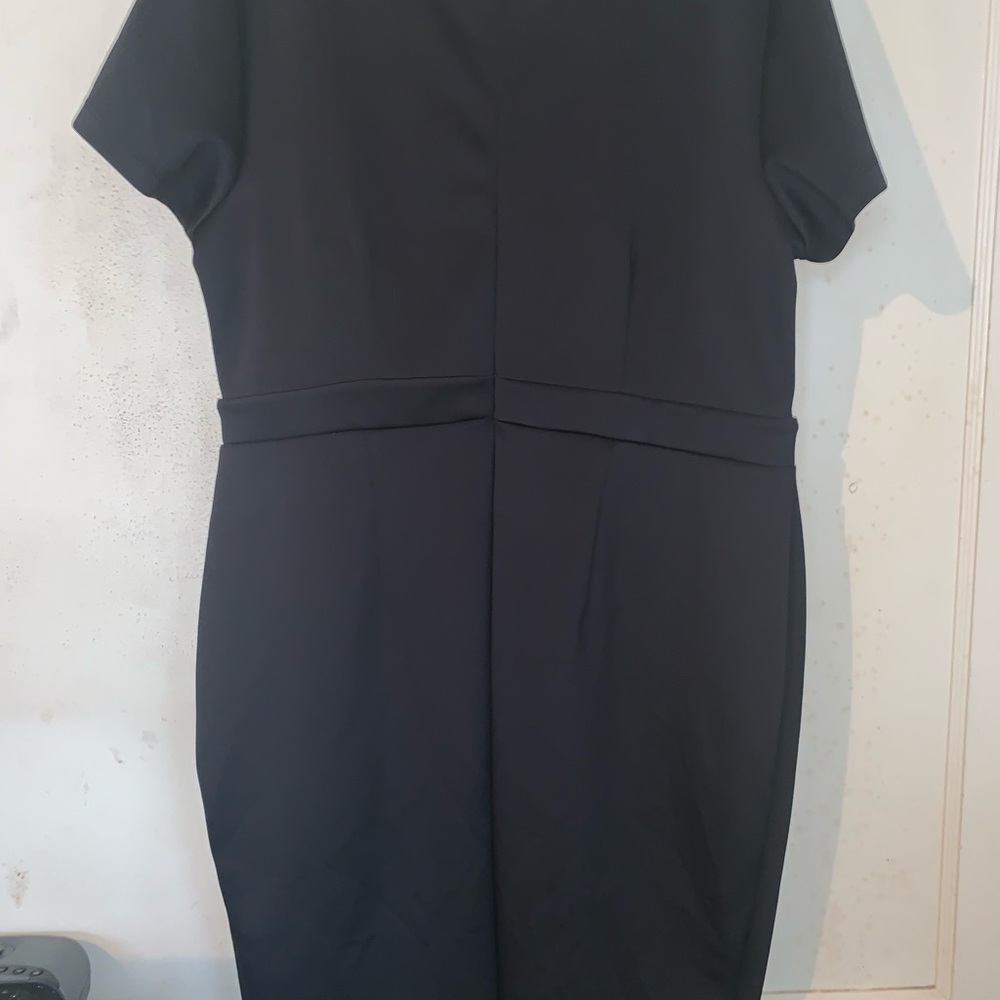 Dress - Picture 5 of 5
